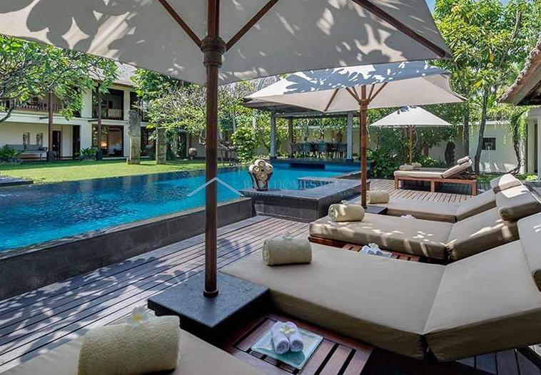 villa 3 bedroom luxury central seminyak walking distance to beach high technology for sale 8