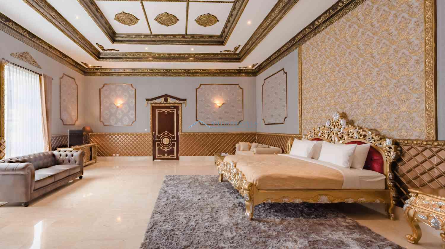 bedroom villa beachfront big land cheap price are classic architecture in Tabanan Bali for sale